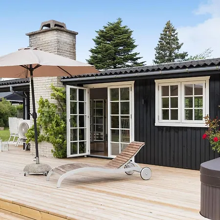 Cozy In With Jacuzzi Gilleleje