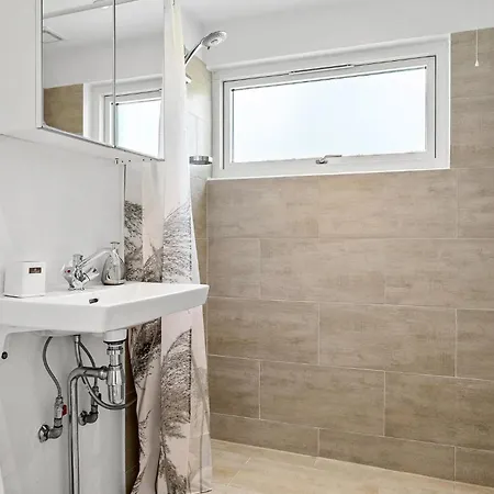 Holiday home Cozy In With Jacuzzi *