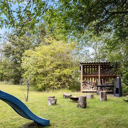 Cozy In With Jacuzzi Holiday home Hals