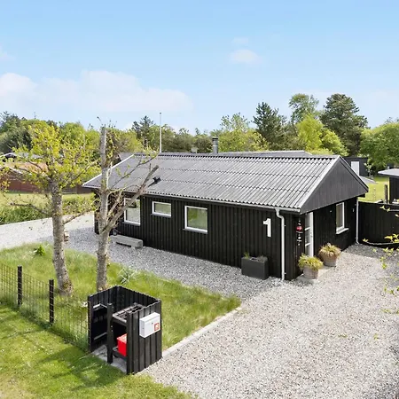 Ferienhaus Cozy In With Jacuzzi Hals